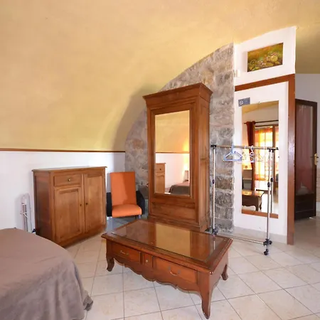 Amazing In With Large Garden Casa de Férias