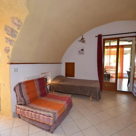 Amazing In With Large Garden * Lanas