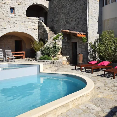 Amazing In With Large Garden *
