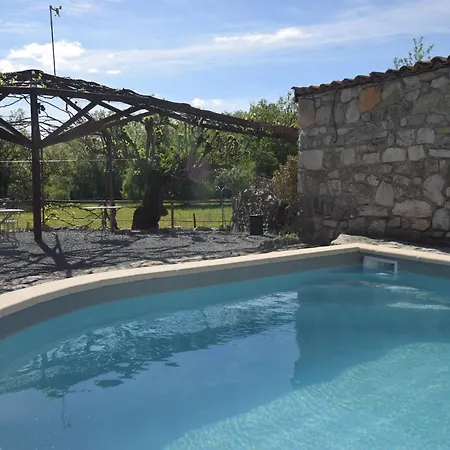 Amazing In With Large Garden Casa de Férias *